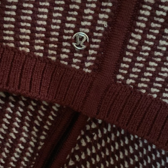 EUC Lululemon On the Go Scarf | Butter Pink/Bordeaux Drama/Wine Berry | One Size - Picture 12 of 12